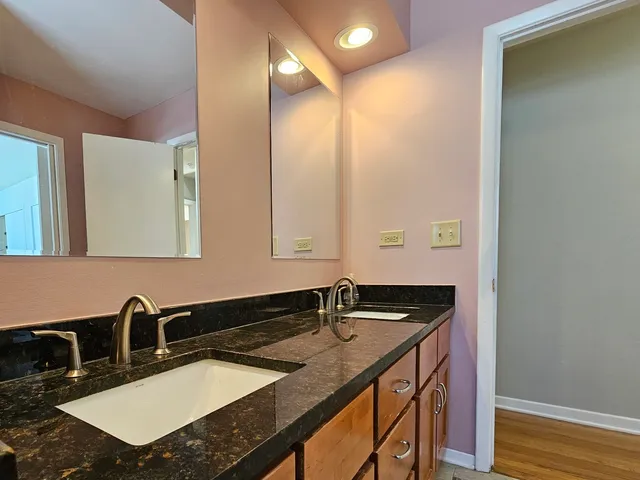 $2,950 | 9924 Crawford Avenue, Skokie, IL 60076