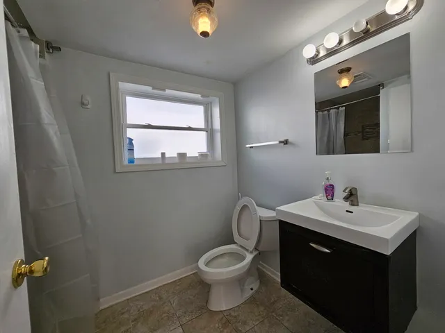 $2,950 | 9924 Crawford Avenue, Skokie, IL 60076