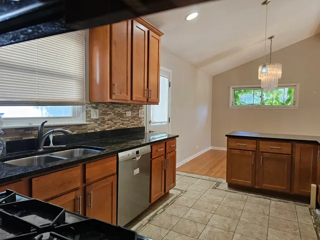 $2,950 | 9924 Crawford Avenue, Skokie, IL 60076