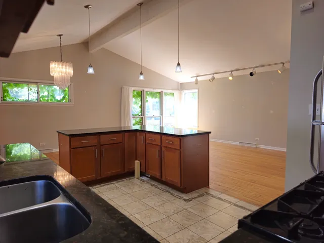 $2,950 | 9924 Crawford Avenue, Skokie, IL 60076