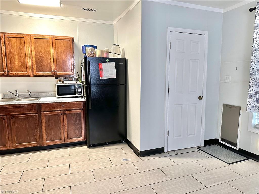 1205 Holly Grove Road Lexington, NC 27292 - Photo 26 of 41 Kitchen