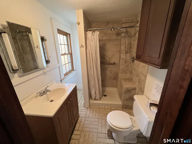 $575,000 | 290 Newtown Turnpike, Weston, CT 06883