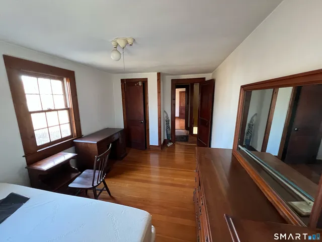 $575,000 | 290 Newtown Turnpike, Weston, CT 06883