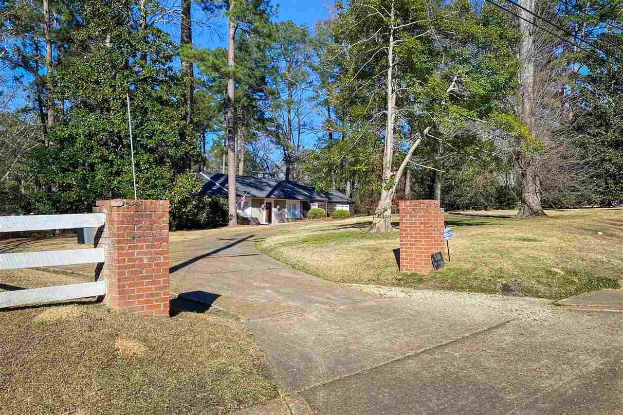 930 Meadowbrook Road Jackson, MS 39206 - Photo 4 of 50 Photo 4