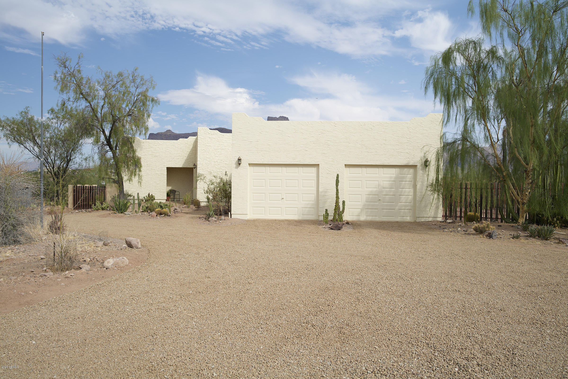 265 South Arroya Road Apache Junction, AZ 85119 - Photo 2 of 74 265 S Arroya Rd - 0102