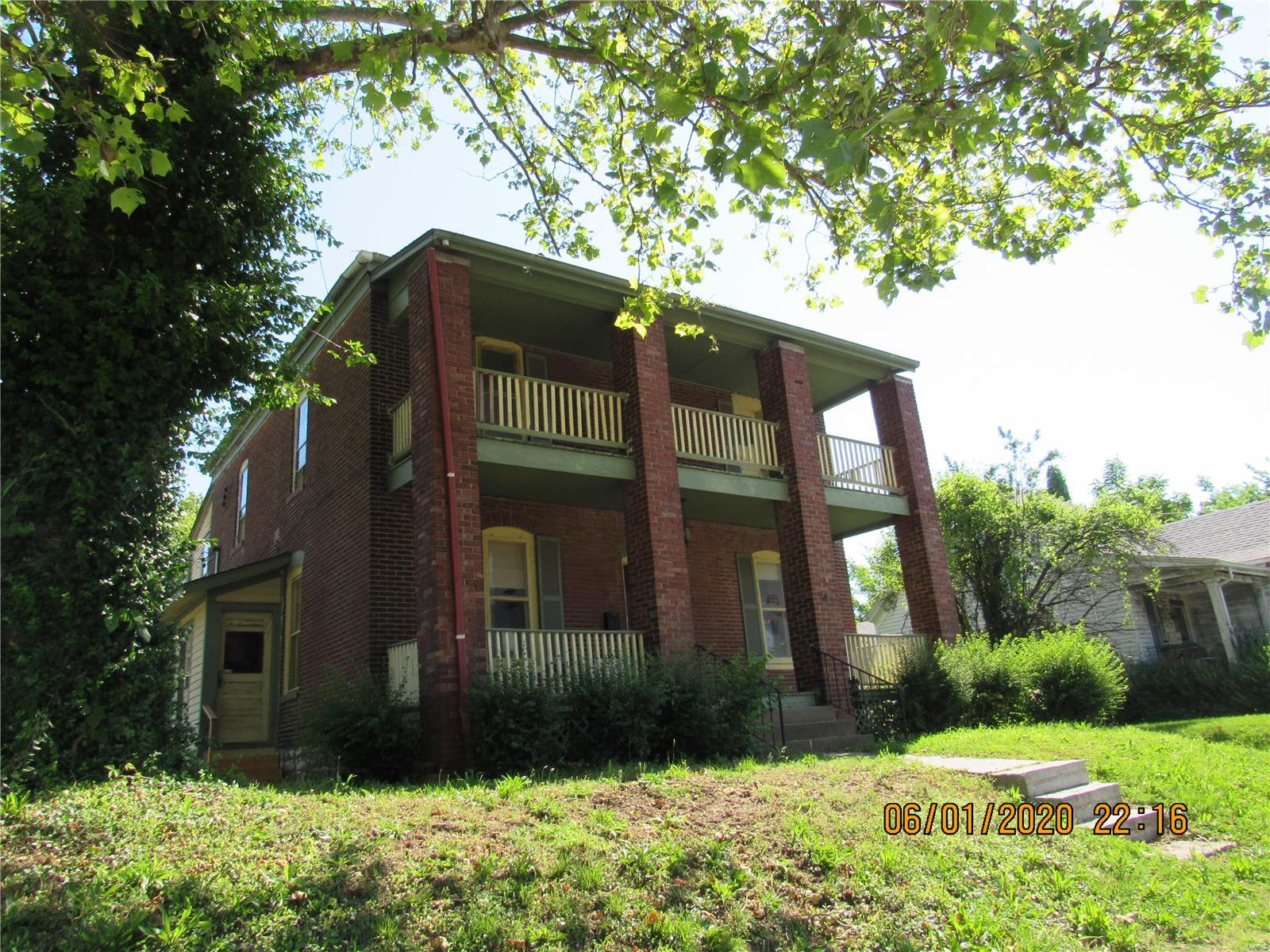 810 Union Street Alton, IL 62002 - Photo 3 of 11 Gallery Image 3