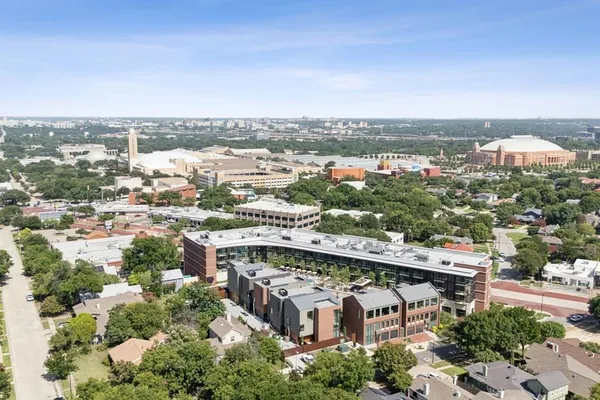 a black and white photo of a living room
