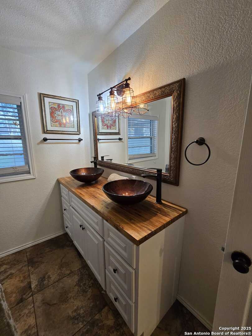 1020 Mission Road San Antonio, TX 78210 - Photo 38 of 48 Gallery Image 38