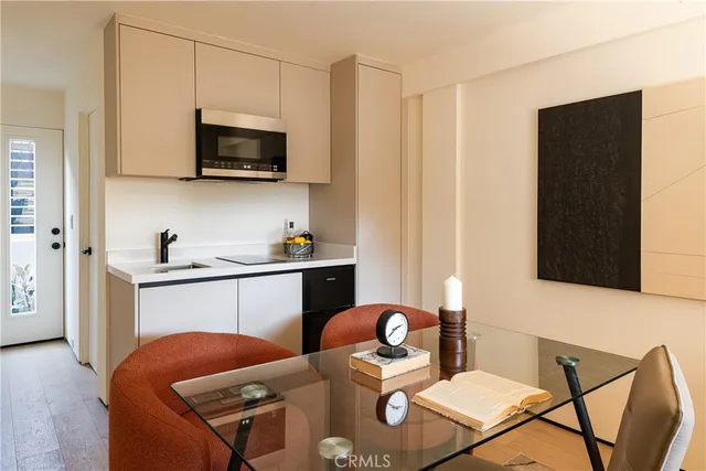 $1,849,000 | 2221 West Starview Lane, Los Angeles, CA 90026