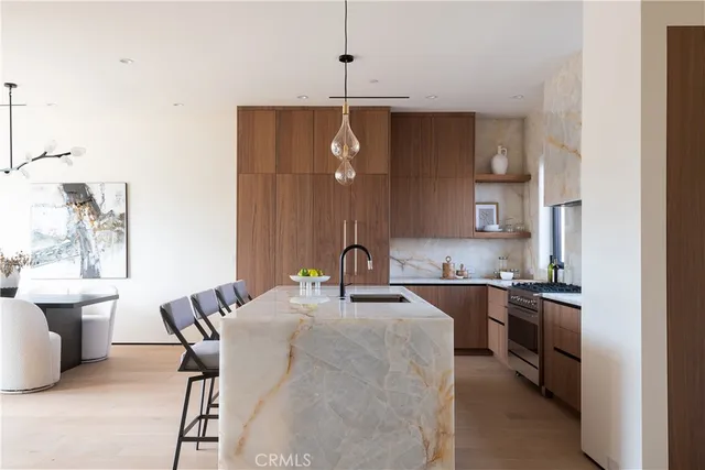 $1,849,000 | 2221 West Starview Lane, Los Angeles, CA 90026