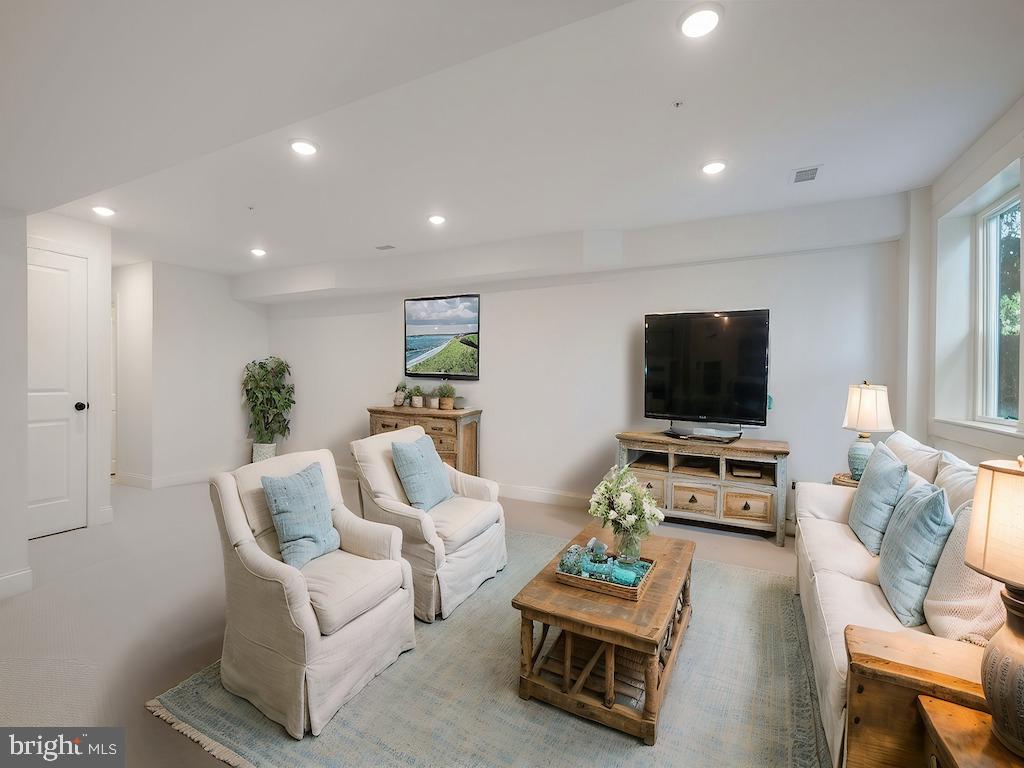 208 Foxhedge Road Chalfont, PA 18914 - Photo 22 of 29 Basement Virtually Staged
