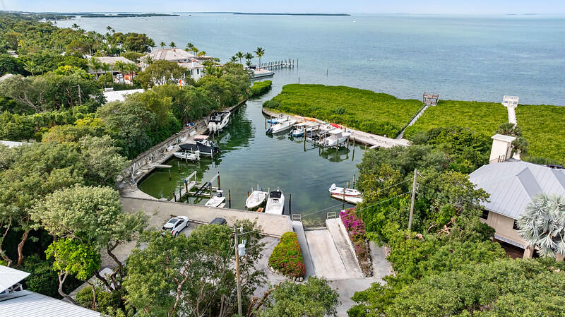 29 Flamingo Hammock Road Islamorada, FL 33036 - Photo 4 of 9 DJI_20240104112810_0531_D-L