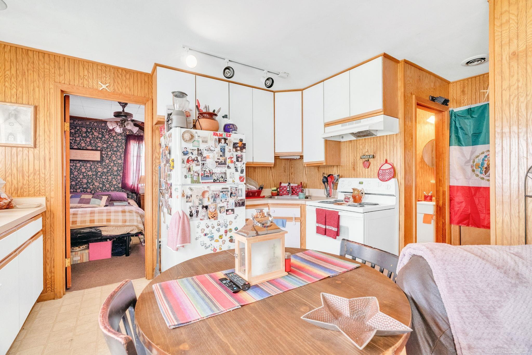8941-8943 Lakeshore Road Lexington, MI 48450 - Photo 45 of 75