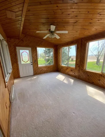 $595,000 | 382 Keigwin Road, Walnut, IL 61376