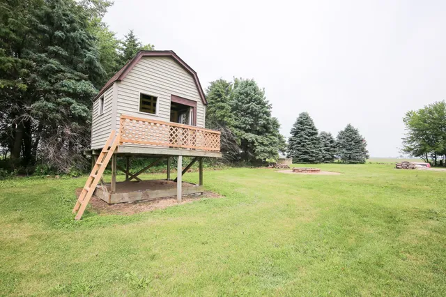 $595,000 | 382 Keigwin Road, Walnut, IL 61376