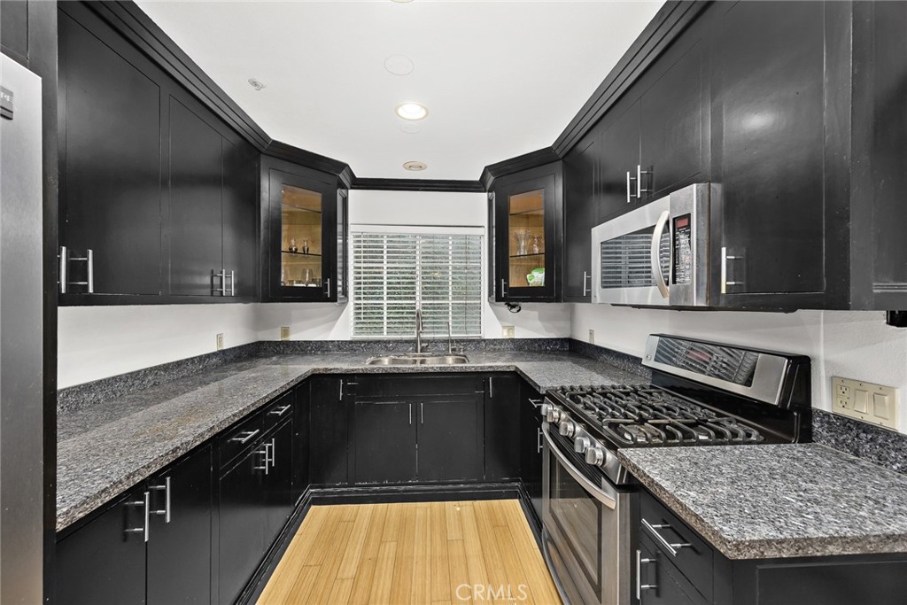 438 South Garfield Avenue, Unit E Monterey Park, CA 91754 - Photo 12 of 41