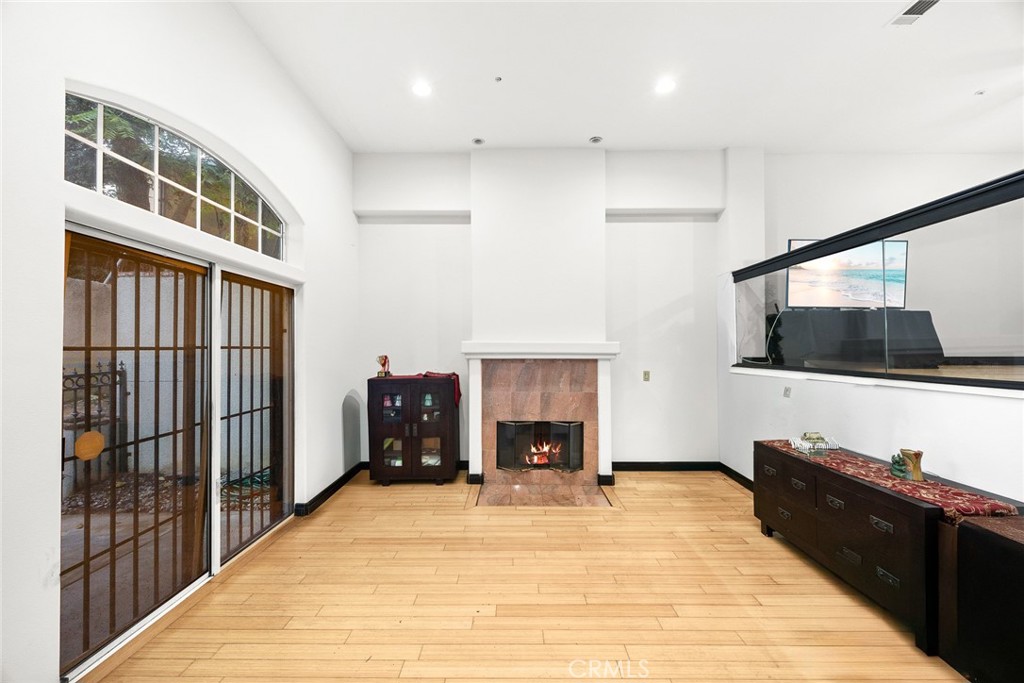 438 South Garfield Avenue, Unit E Monterey Park, CA 91754 - Photo 3 of 41