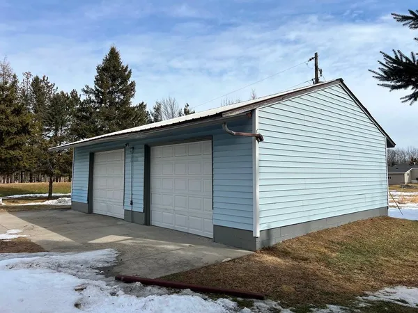 $85,000 | 726 2nd Street West, Deer River, MN 56636