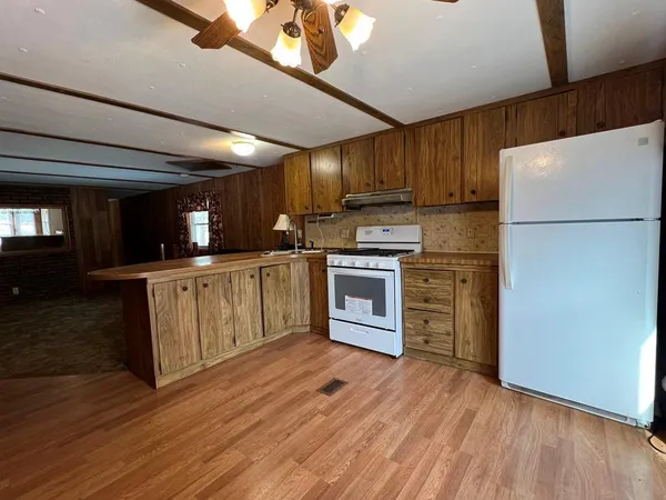 $85,000 | 726 2nd Street West, Deer River, MN 56636