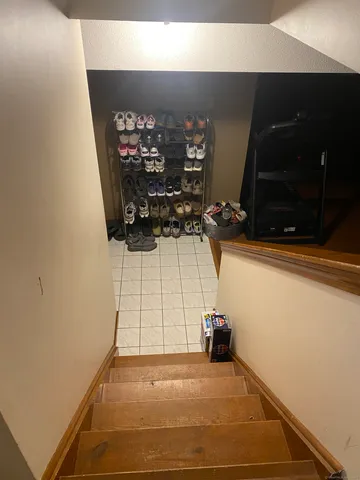 $350,000 | 11 Batesmoor Road, Waterbury, CT 06705