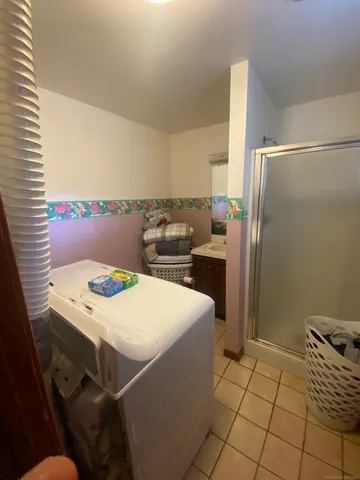 $350,000 | 11 Batesmoor Road, Waterbury, CT 06705