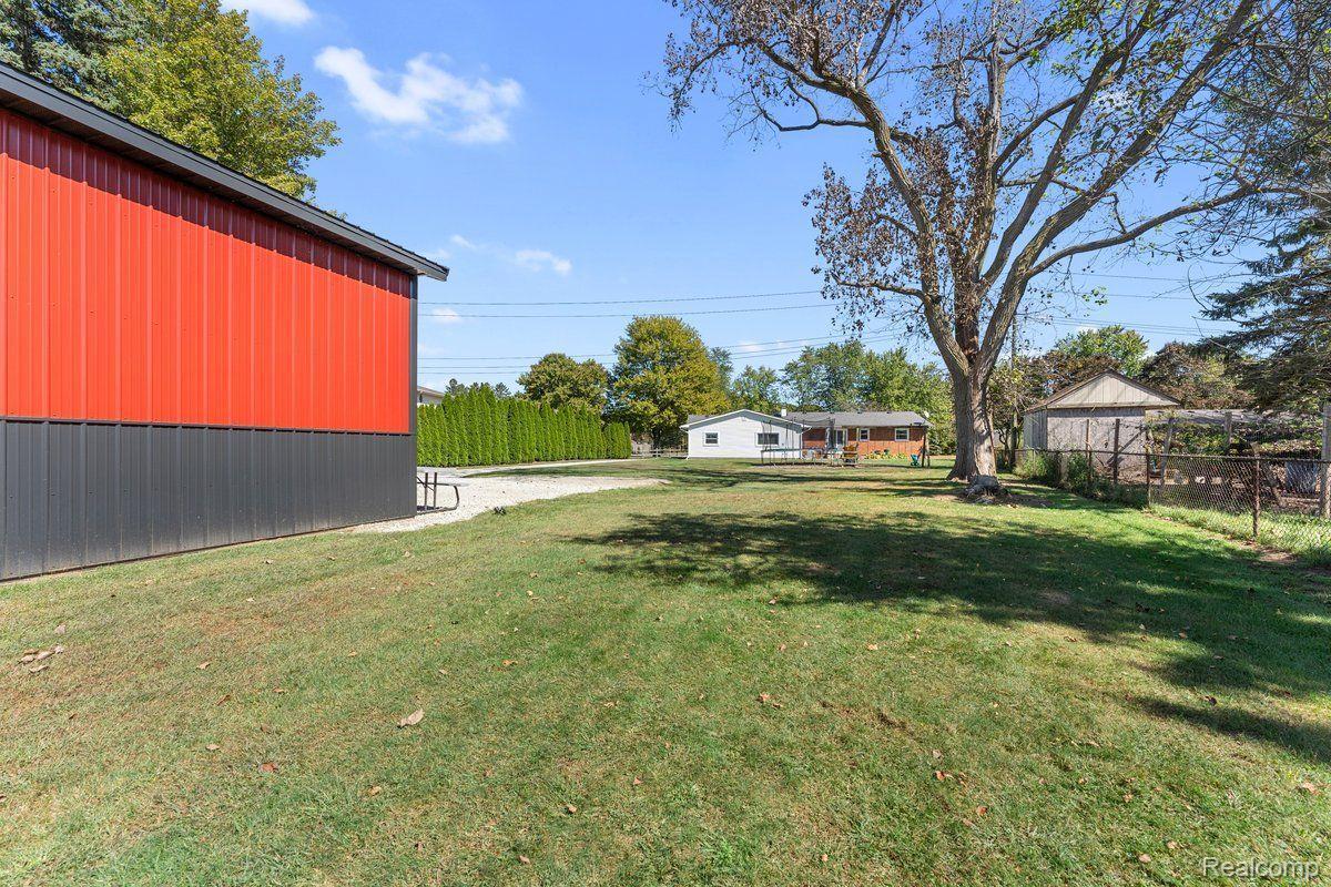 3365 Heiss Road Monroe, MI 48162 - Photo 26 of 31 Huge Yard!