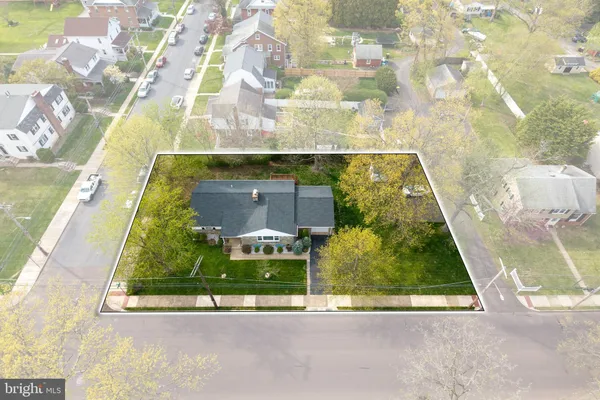 $440,000 | 604 North Line Street, Lansdale, PA 19446