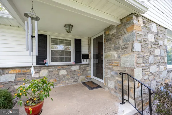 $440,000 | 604 North Line Street, Lansdale, PA 19446