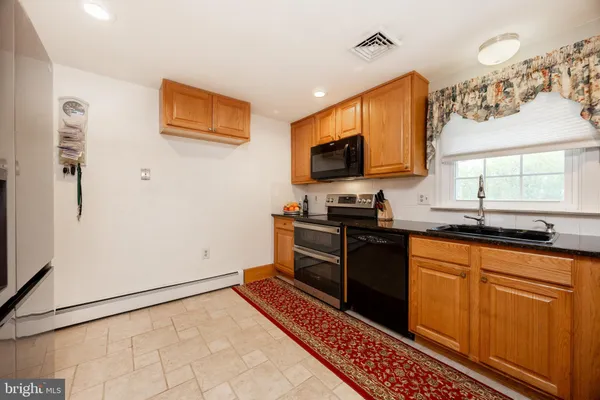 $440,000 | 604 North Line Street, Lansdale, PA 19446