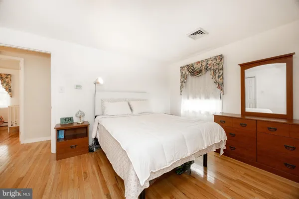 $440,000 | 604 North Line Street, Lansdale, PA 19446