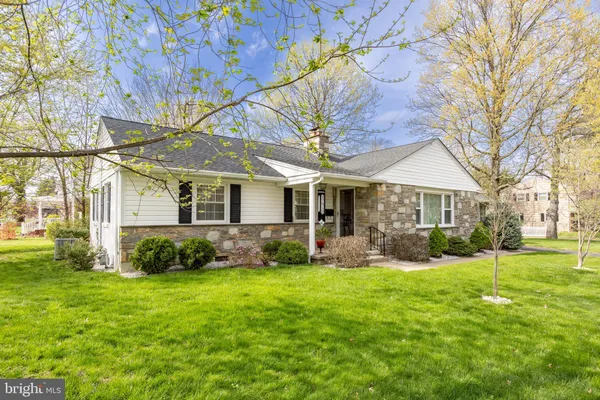 $440,000 | 604 North Line Street, Lansdale, PA 19446