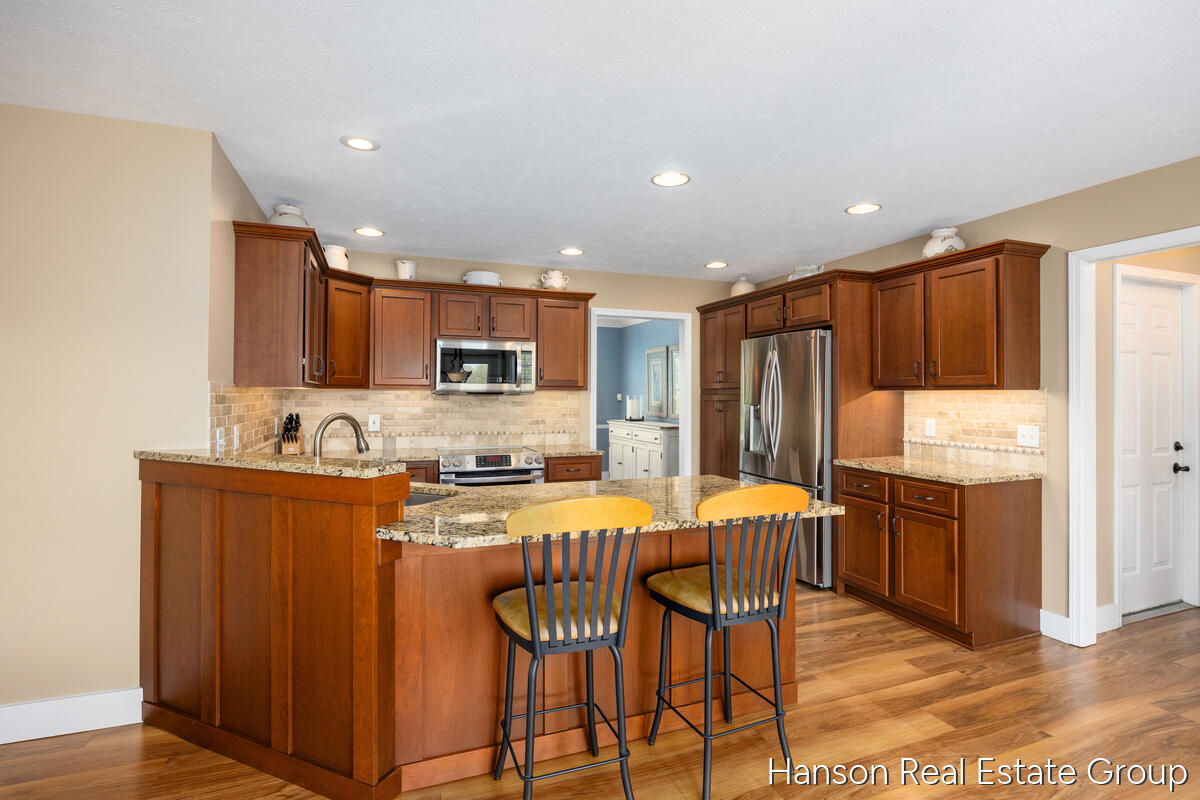 1716 Riva Ridge Drive Southeast Grand Rapids, MI 49546 - Photo 11 of 40 1716-Riva_011