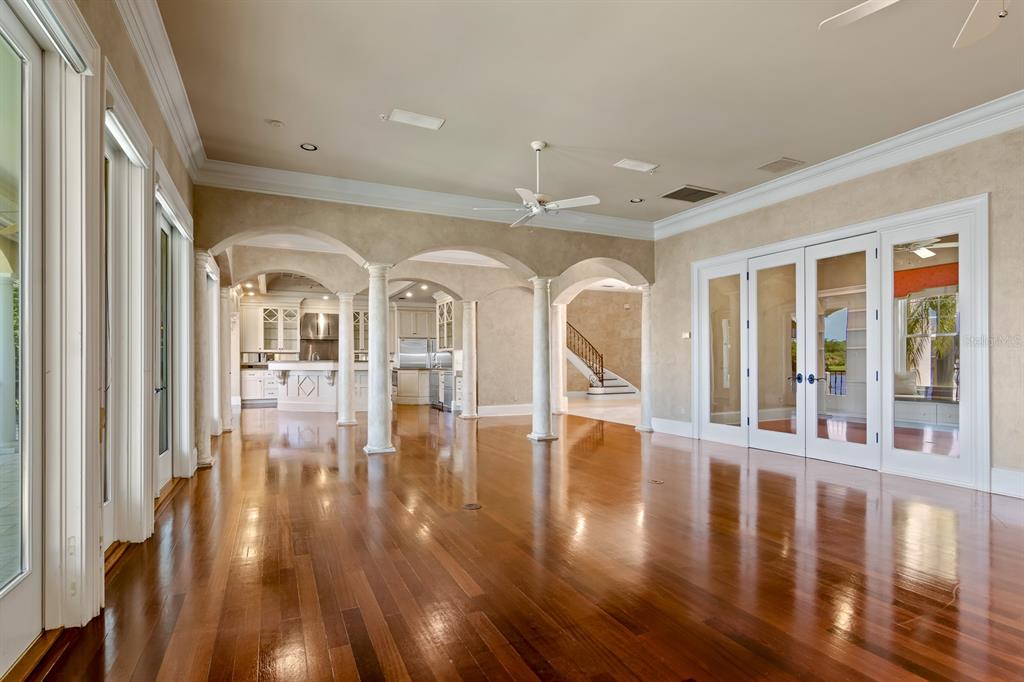 1029 Royal Pass Road Tampa, FL 33602 - Photo 17 of 68 a view of a interior of the kitchen