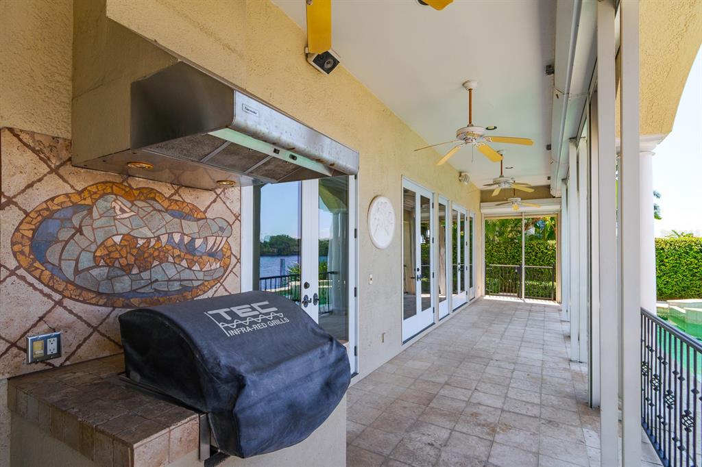 1029 Royal Pass Road Tampa, FL 33602 - Photo 64 of 68 a view of an entryway