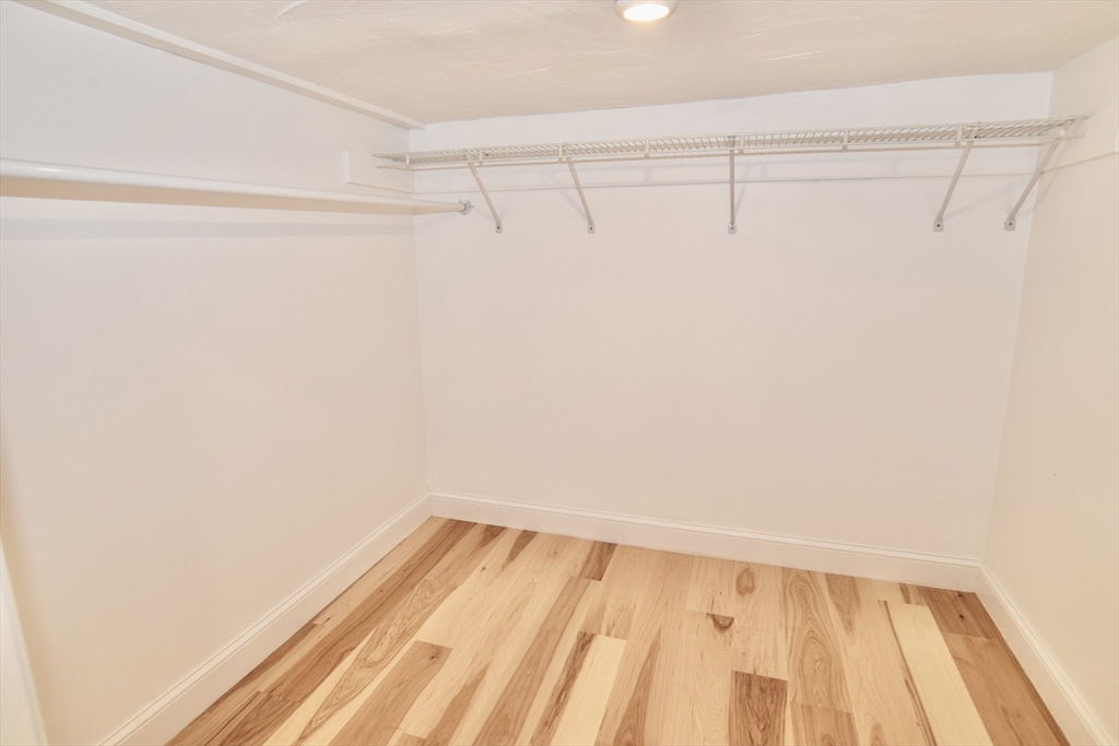 72 Longwood Avenue, Unit 72 Brookline, MA 02446 - Photo 10 of 18