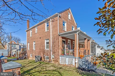 $824,900 | 4900 1st Street Northwest, Washington, DC 20011