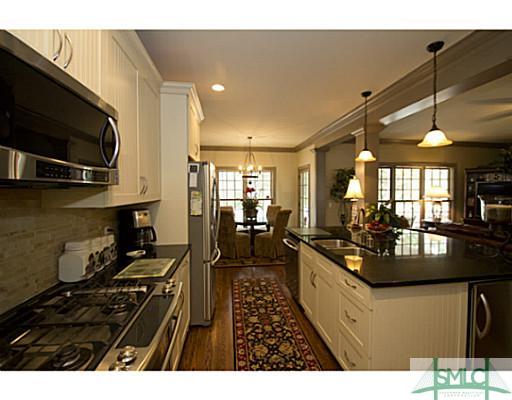 110 Tupelo Street Pooler, GA 31322 - Photo 10 of 25 Kitchen.