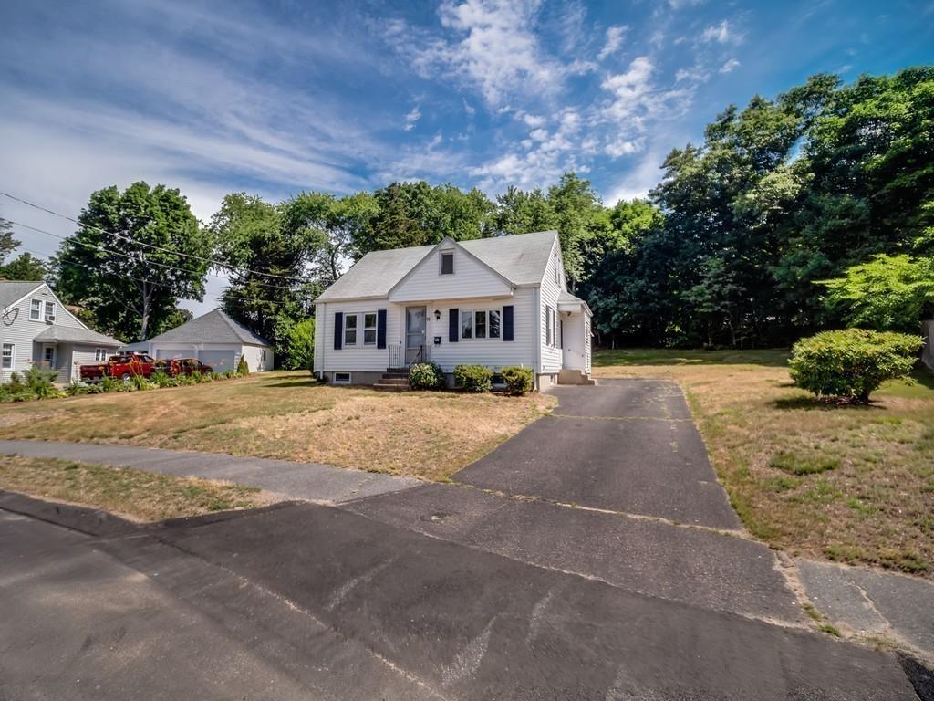 33 Edgehill Road Norwood, MA 02062 - Photo 4 of 32 Gallery Image 4