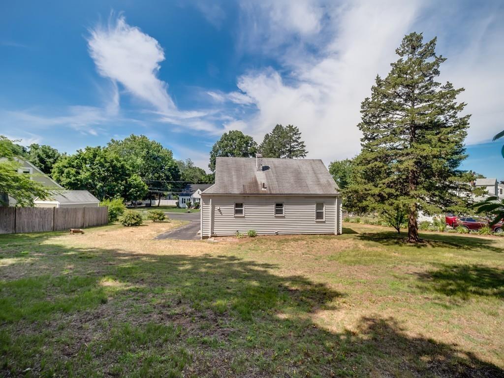 33 Edgehill Road Norwood, MA 02062 - Photo 6 of 32 Gallery Image 6