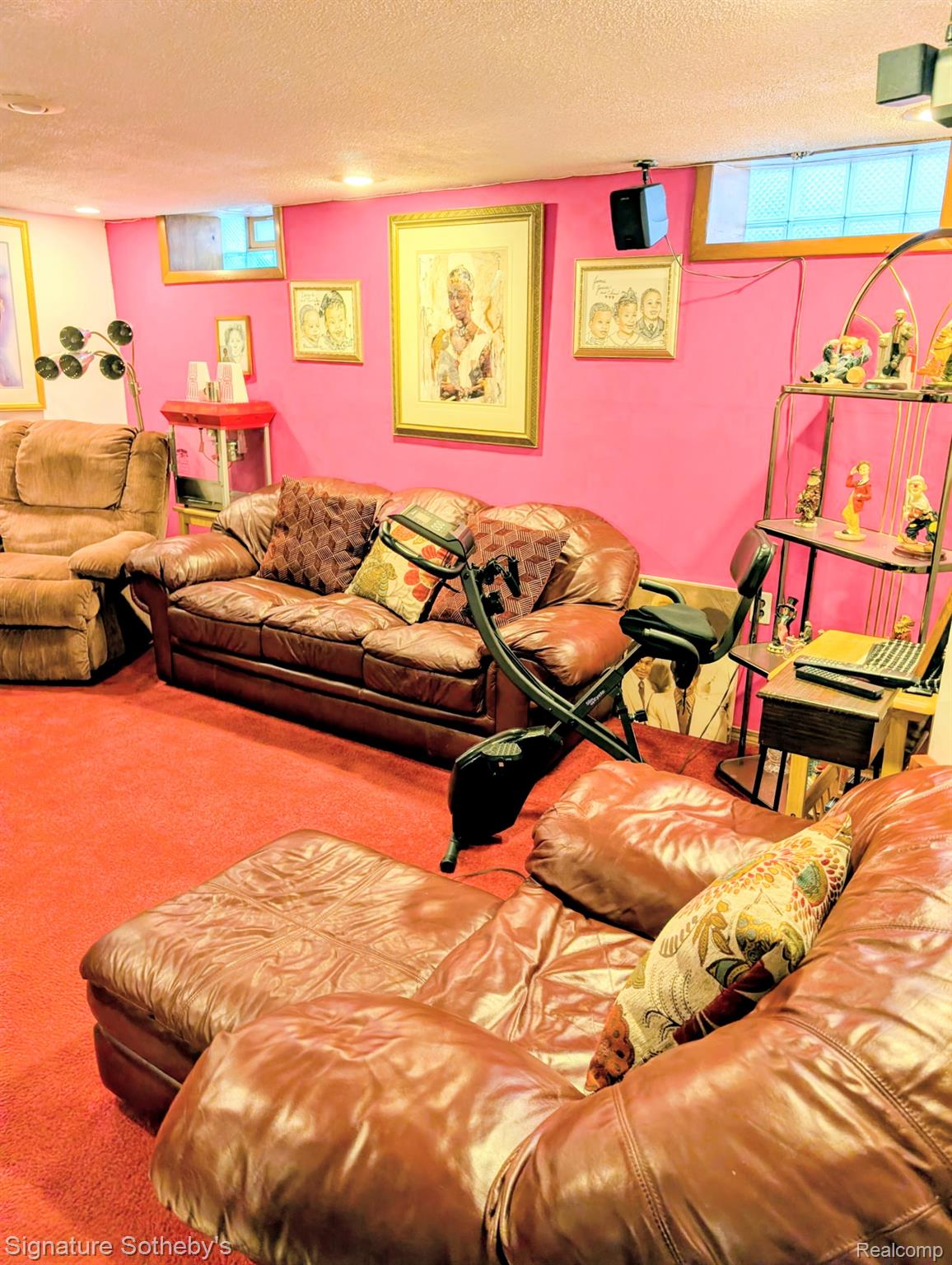 17268 Sunderland Road Detroit, MI 48219 - Photo 6 of 10 6.JPG