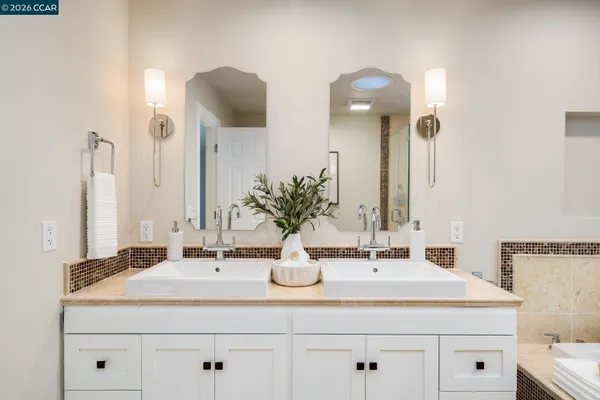 $2,325,000 | 835 Richard Lane, Danville, CA 94526