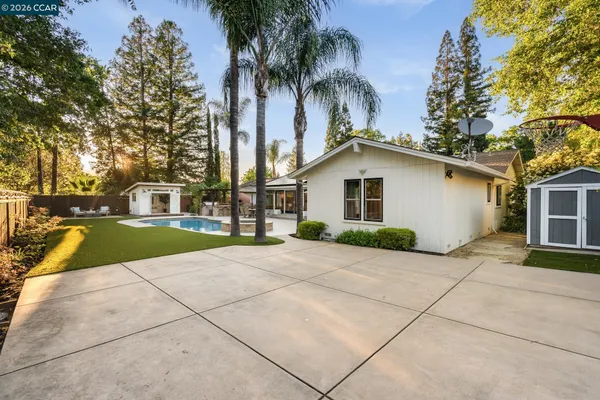 $2,325,000 | 835 Richard Lane, Danville, CA 94526