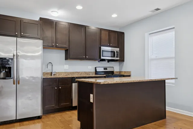 $1,800 | 9222 South Laflin Street, Unit 2N, Chicago, IL 60620