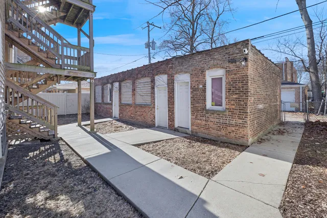 $1,800 | 9222 South Laflin Street, Unit 2N, Chicago, IL 60620