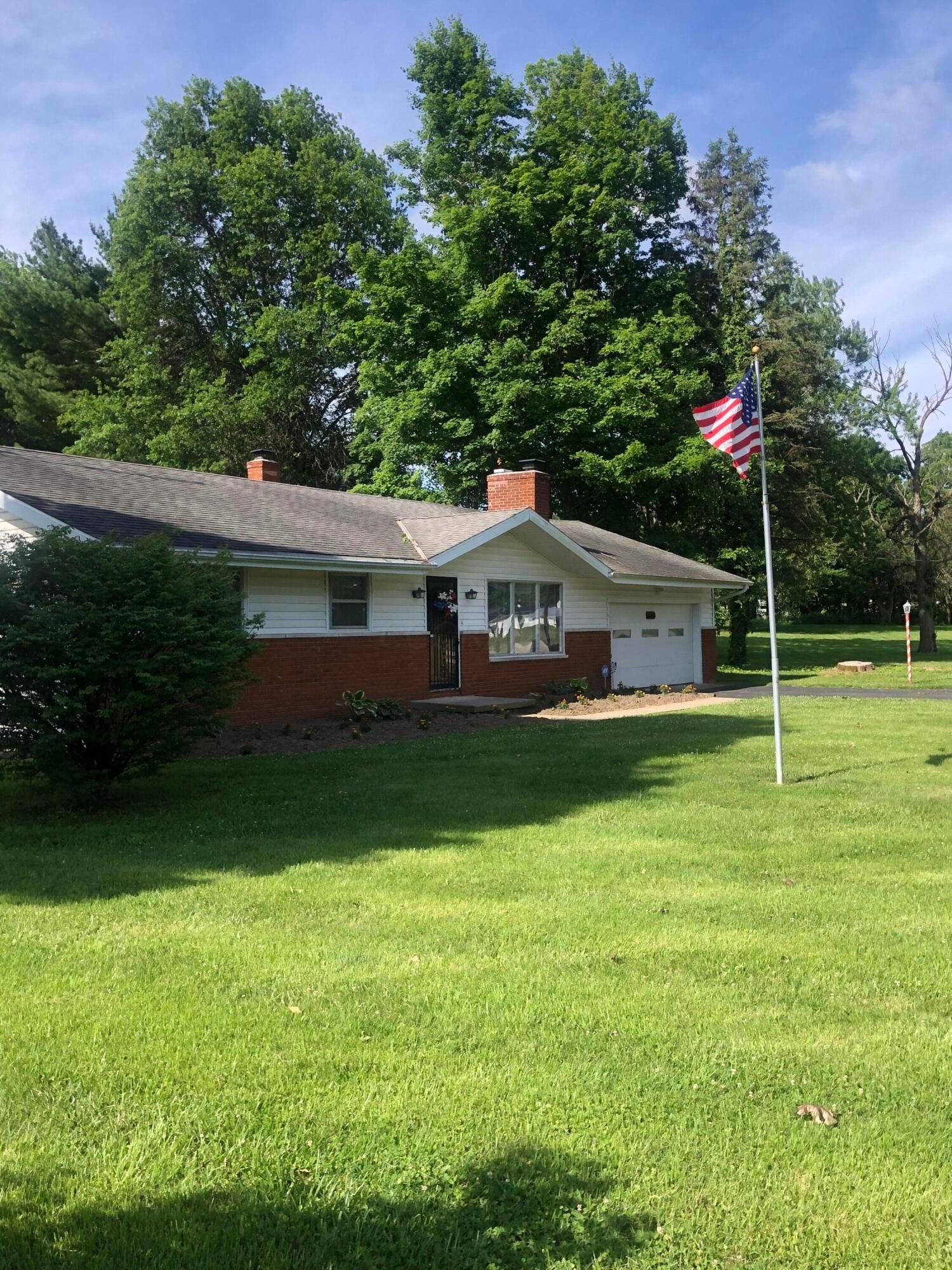 10047 Loop Road Millersport, OH 43046 - Photo 2 of 14 1000000923