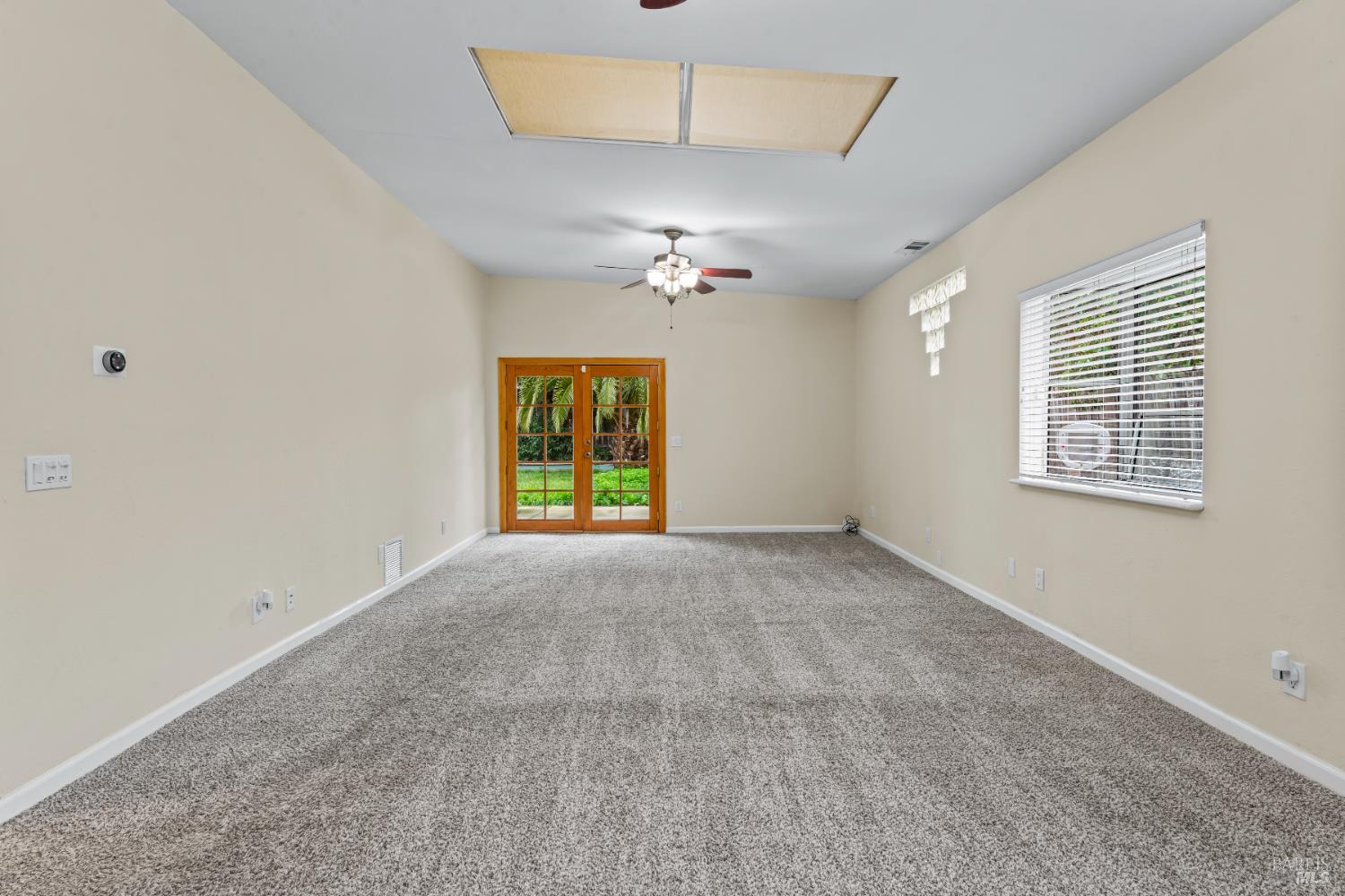 210 Trinity Court Rio Vista, CA 94571 - Photo 15 of 38 a view of a livingroom with a ceiling fan and window