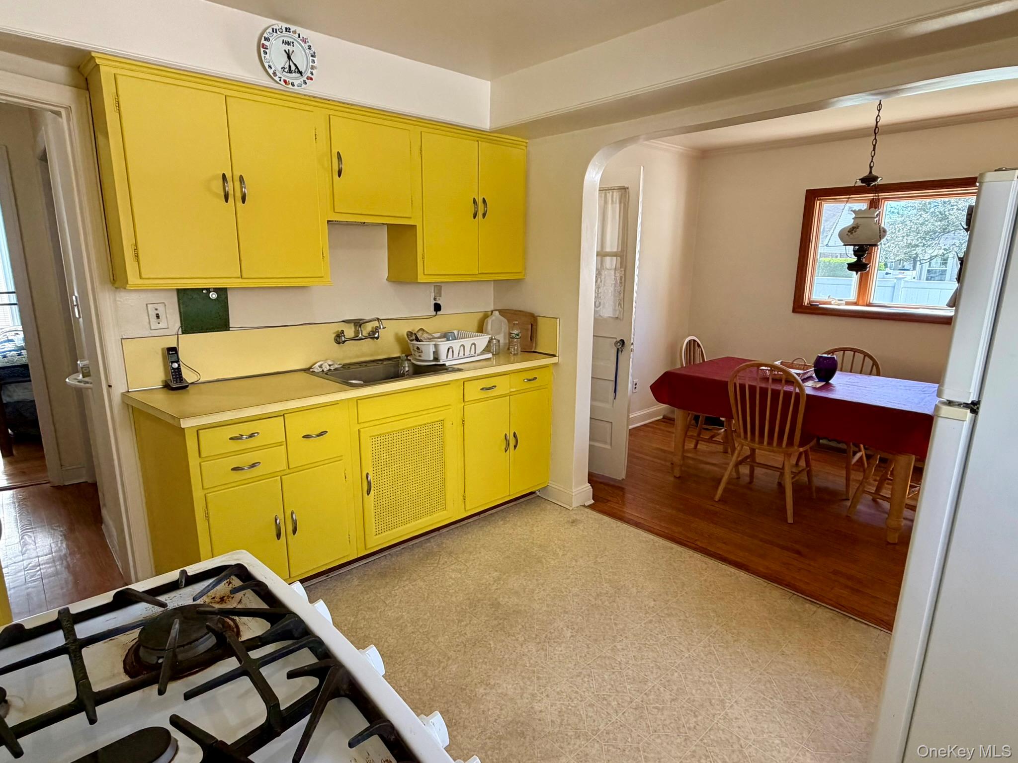 586 Stratford Road Baldwin, NY 11510 - Photo 11 of 24 Kitchen w