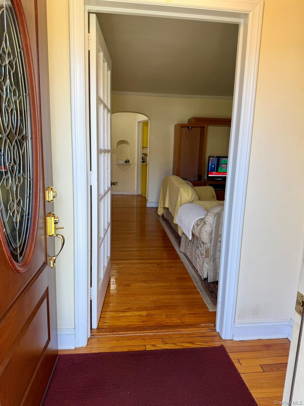 586 Stratford Road Baldwin, NY 11510 - Photo 2 of 24 Entry Foyer