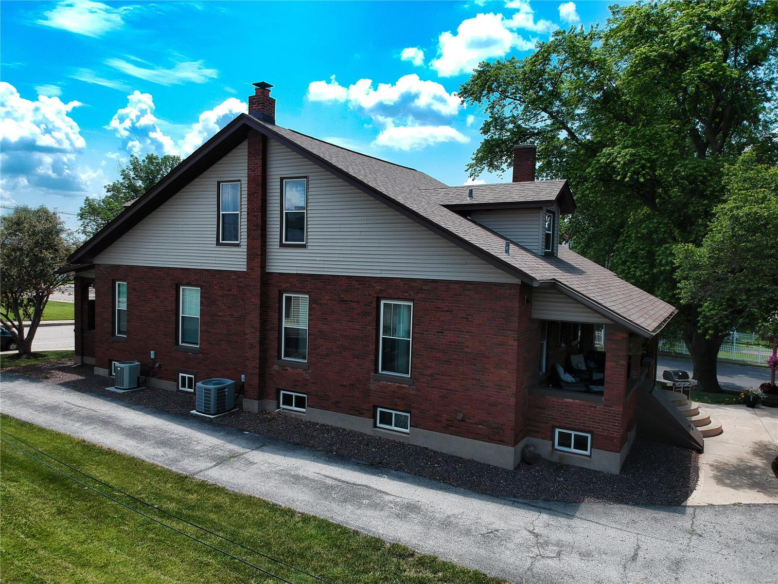 111 West 4th Street Waterloo, IL 62298 - Photo 5 of 43 Gallery Image 5