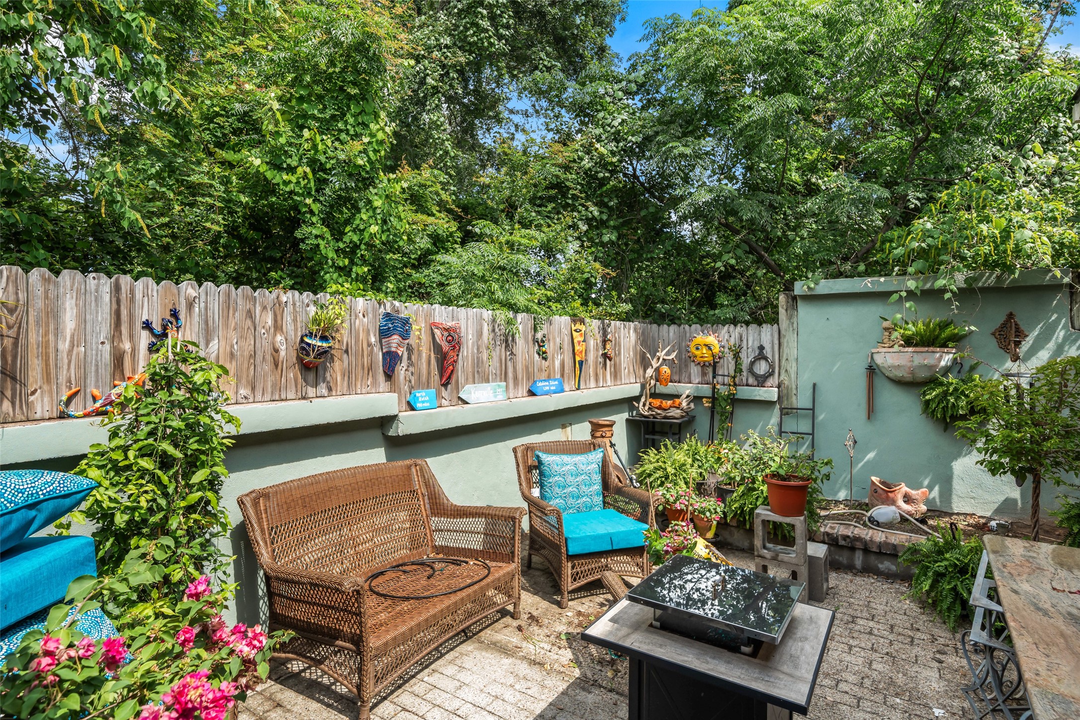 614 Pine Gully Road Seabrook, TX 77586 - Photo 35 of 49 a view of a balcony with chairs potted plants